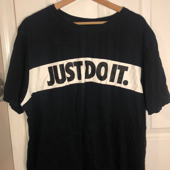 ✨Nike Just Do It T-Shirt - Picture 3 of 4